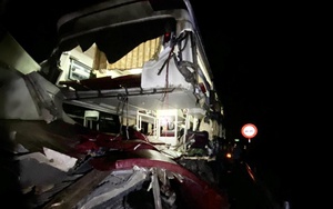 Bắt tạm giam 2 tài xế gây tai nạn trên cao tốc Cam Lộ - La Sơn khiến nhiều người thương vong 