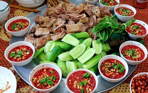 Bánh đậu xanh Hải Dương, tiết canh, bún đậu mắm tôm và 42 đặc sản Việt Nam 