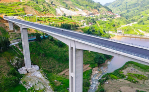 Tạm dừng thu phí đường nối cao tốc Nội Bài - Lào Cai đến Sa Pa