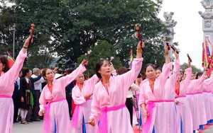 Lễ hội Tây Thiên 2024: Rực rỡ đoàn rước kiệu kéo dài 2km, thu hút hàng nghìn người theo