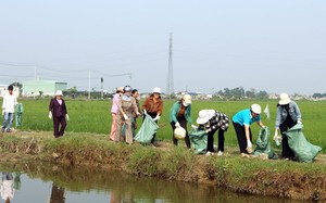 Hội Nông dân Thừa Thiên Huế tổ chức ra quân thu gom, xử lý rác thải, bao bì thuốc bảo vệ thực vật