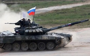 Nga ồ ạt triển khai xe tăng tới Crimea để chống lại các cuộc tấn công của Ukraine