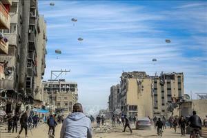 Quốc tế hối thúc lệnh ngừng bắn và viện trợ nhân đạo cho Dải Gaza