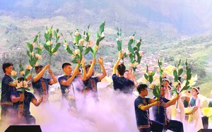 Lai Châu: Ấn tượng lễ khai mạc Lễ hội Trà và Tuần Văn hóa Du lịch huyện Tân Uyên