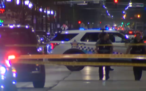 Clip: Xả súng tại Chicago khiến 8 người thương vong