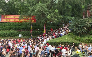 Phú Thọ: Hàng vạn du khách nô nức đổ về Đền Hùng trước ngày Giỗ Tổ
