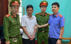 Chủ tịch UBND thị trấn và kế toán ở Bắc Giang bị bắt