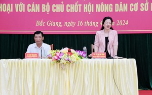 Phó Bí thư Thường trực Tỉnh ủy, Chủ tịch HĐND tỉnh Bắc Giang đối thoại với cán bộ chủ chốt Hội Nông dân cơ sở