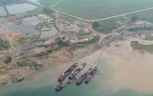 Hòa Bình: Kiểm tra, xử lý dứt điểm bãi tập kết cát trái phép sau phản ánh của Dân Việt