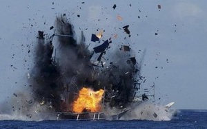Ukraine tuyên bố đánh bom tàu cứu hộ lâu đời của Nga ở Crimea