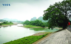 Vùng đất cổ ở Thanh Hóa có làng Cùng, làng Ngốc đẹp như phim soi bóng nước con sông nổi tiếng