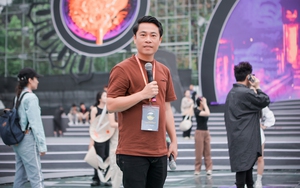 Đạo diễn Phạm Hoàng Giang kể về hậu trường đạo diễn các lễ hội tiền tỷ