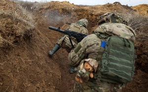 Ukraine lao đao đối mặt nguy cơ lớn tiền tuyến sụp đổ