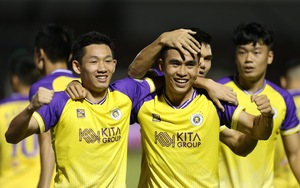 Sao trẻ tỏa sáng, Hà Nội FC đánh bại CLB TP.HCM, nuôi hy vọng đua vô địch