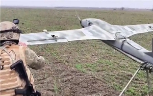 Clip: Ukraine hé lộ máy bay thả bom không người lái mới, tăng cường tác chiến trên không