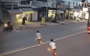 Clip NÓNG 24h: Trộm xe máy bị người dân vây bắt như phim hành động