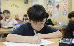 Vụ học sinh lớp 1, 2 cũng phải viết bài luận dự thi đại sứ văn hóa đọc: Giáo viên khẳng định 
