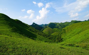 Mê mẩn đồi cỏ xanh rì, check-in siêu đẹp tại địa điểm này ở Cao Bằng
