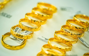 Chuyên gia bất ngờ đề xuất Ngân hàng Nhà nước nên giữ quyền xuất nhập khẩu vàng