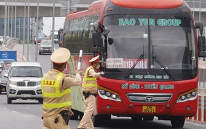 CSGT Hà Nội xử phạt hàng loạt xe khách vi phạm lỗi 