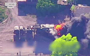 Cận cảnh Ukraine dùng UAV dao bấm Mỹ tập kích tổ hợp phòng không Buk-M1 Nga