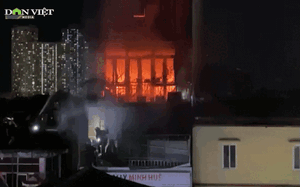 Clip: Đã khống chế được đám cháy nhà 6 tầng ở Định Công Hạ 