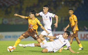 Thắng B.Bình Dương trên sân Gò Đậu, HAGL tạm thoát play-off