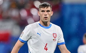 Robin Hranac lập “hat-trick” cho CH Czech tại EURO 2024 theo cách... khó đỡ
