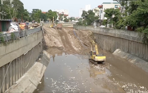 Video: Người dân khổ sở vì dự án cứng hóa kênh La Khê chậm tiến độ