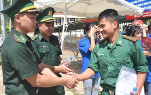 Tân Phó Chánh Văn phòng UBND tỉnh Sơn La là ai?- Ảnh 5.