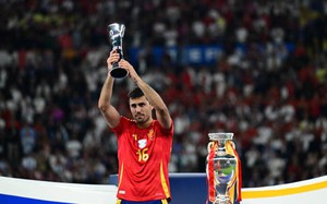  Cuộc đua Quả Bóng Vàng 2024: Rodri bứt phá, vượt Bellingham