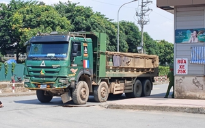 Tai nạn ở Hà Nội khiến 4 mẹ con tử vong: Lái xe tải hay tài xế xe 