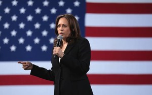 Liệu bà Kamala Harris có trở thành nữ tổng thống đầu tiên của Mỹ không?