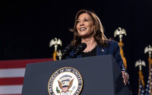 Vì sao bà Kamala Harris trở thành đối thủ duy nhất của ông Trump?