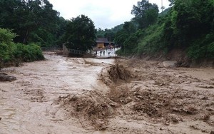 KHẨN: Trung tâm Khí tượng: Mưa lớn dài ngày, nhiều điểm có nguy cơ sạt lở cao, đó là khu vực nào? - Ảnh 8.