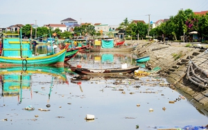 Giới trẻ Hà Tĩnh dậy từ 5h sáng ra bãi biển Thiên Cầm đón bình minh để “chữa lành” - Ảnh 24.