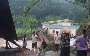 Cận cảnh dòng lũ quét từ đỉnh núi ập xuống cuốn trôi nhiều nhà cửa, tài sản của người dân ở Hà Giang- Ảnh 10.