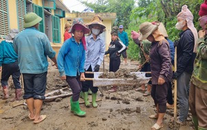 Vụ phụ huynh vây Trường Tiểu học Tây Mỗ 3 vì phân tuyến: Nhà ngay cổng trường nhưng con không được học - Ảnh 8.