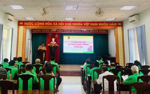 Sơn La: Hội "cầm tay chỉ việc" giúp hội viên có  kỹ năng chăm sóc, phòng trừ sâu bệnh hại cây trồng - Ảnh 6.