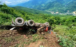  TIN NÓNG 24 GIỜ QUA: Bảo vệ đâm đồng nghiệp nguy kịch; 2 nhóm nam, nữ hỗn chiến trong đêm  - Ảnh 10.