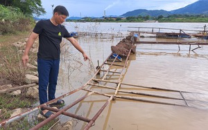 Công an bắt giữ nhiều tàu "cát tặc" sông Đà- Ảnh 4.