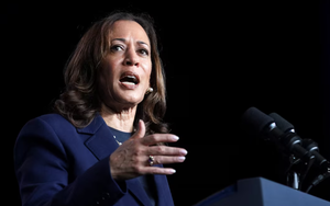 Bà Kamala Harris hội đủ phiếu đề cử của Đảng Dân chủ, có trợ lý mới như 