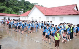 Bộ trưởng Lương Tam Quang khen Công an Hưng Yên vụ bắt đối tượng lừa đảo hơn 10 tỷ đồng- Ảnh 3.