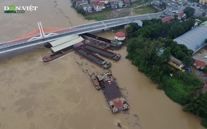 Video: Chở xỉ than quá vạch mớn nước, chủ tàu thanh minh do "không để ý"- Ảnh 2.