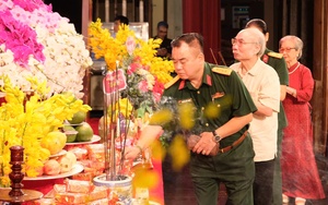 Nghệ sĩ Nhân dân Tự Long sáng tác thơ khi rời show “Anh trai vượt ngàn chông gai”- Ảnh 6.