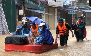 Áo phao cứu hộ mùa bão: Tăng giá, hết hàng, người dân dễ bị lừa cọc  - Ảnh 4.