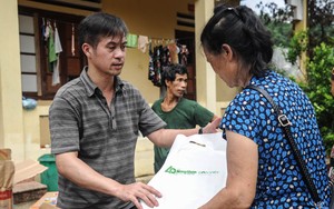 Phiên Chợ Trái Tim: "Bữa Cơm Yêu Thương" đỏ lửa trở lại sau siêu bão Yagi - Ảnh 41.