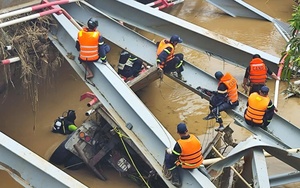 Vụ sập cầu ở Hòa Bình: Đề nghị phá dỡ, ngừng khai thác tránh nguy hiểm cho người và phương tiện- Ảnh 7.