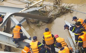 Phú Thọ: Bờ sông Lô sạt lở, 50m đường tỉnh đứt gãy chia cắt hoàn toàn - Ảnh 3.