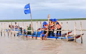 Chương trình “Vượt thiên tai - tiếp bước tương lai” của Vinamilk vượt cam kết 6 tỷ đồng - Ảnh 7.